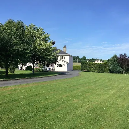 Tir Na Nog Bed & Breakfast 4*