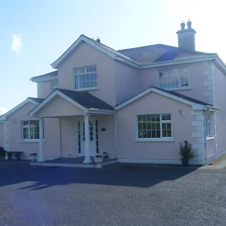 Tir Na Nog Bed & Breakfast 4*